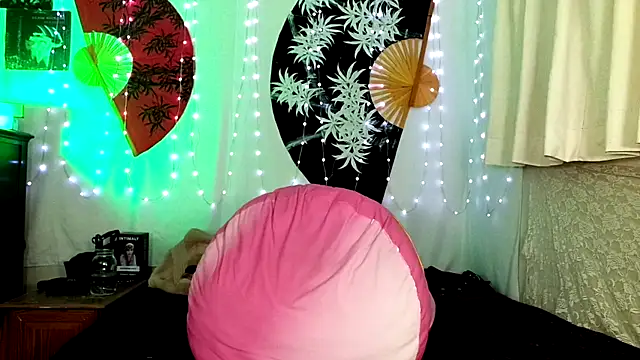 GamerGirlRoxyAndLee webcam