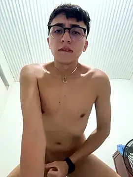 CamiRojas_boy webcam