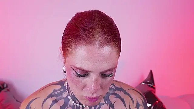 mystikdollx webcam