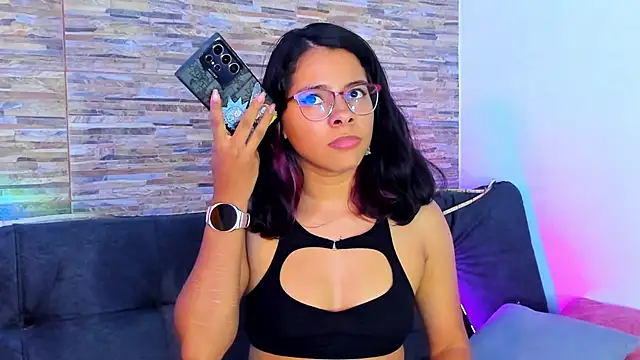 nath_redrex (F young) - show boobs+ nipple play