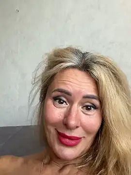Tania201243
