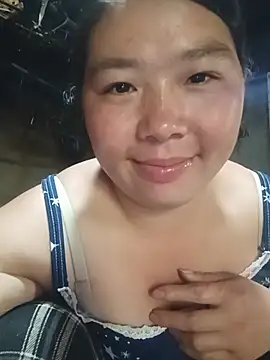 quynhkoolbae webcam