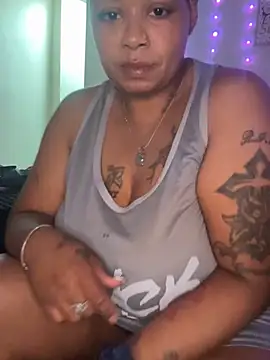 BIGCUMSHOW35 webcam