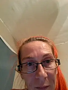 BrightRedHead36 webcam