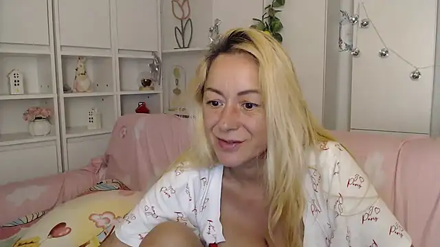 _karolynesyera_ webcam
