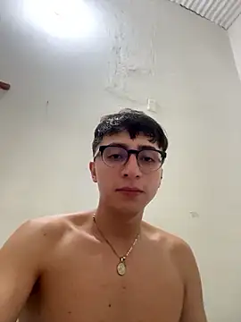 CamiRojas_boy webcam