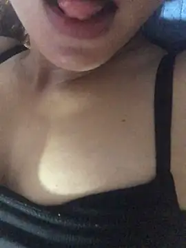 Nadia_baby live cam on StripChat