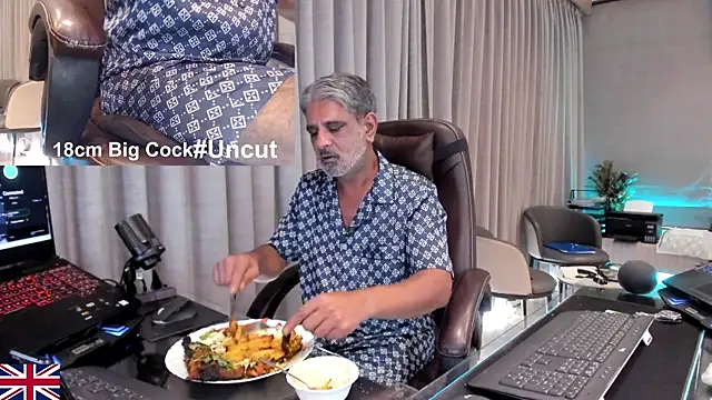 OnlineBossUK webcam