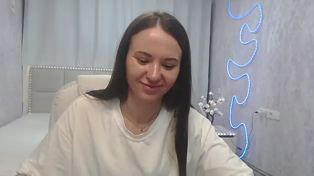 KaraCriegs webcam