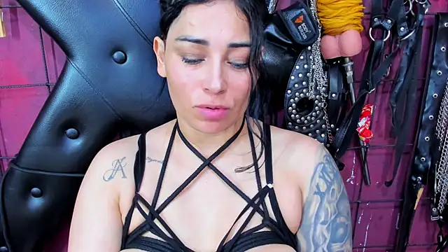 sadistic_aradia webcam