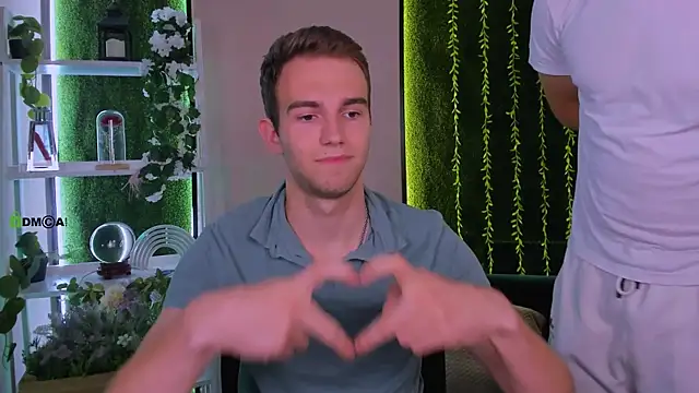 noah_nero webcam