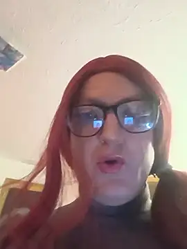 sissytrapdolly24 webcam