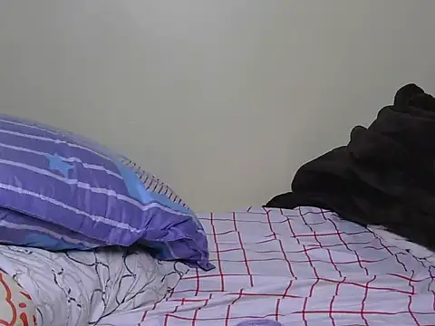 pookie_smiles webcam