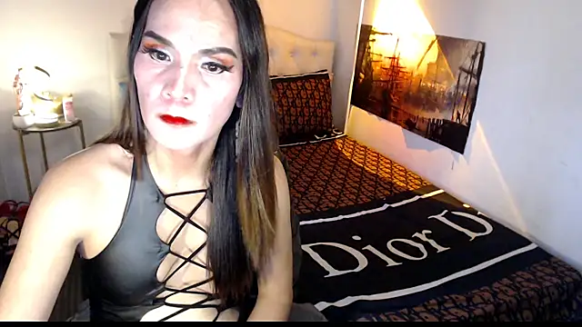 NinaDOM4CUM webcam