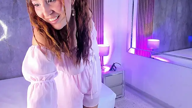 AllisonDouce webcam