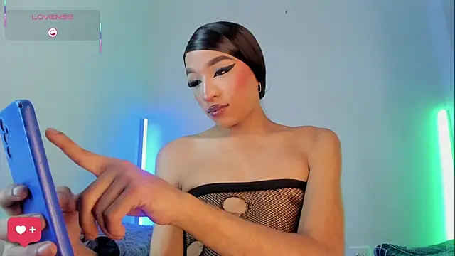 Naughty_Blue webcam