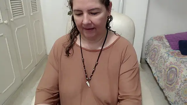 leonela_69 webcam