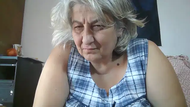 ExquisiteMature webcam