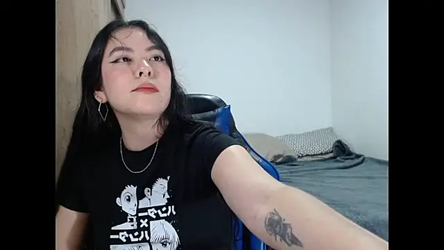 EloiseJun live sex cam