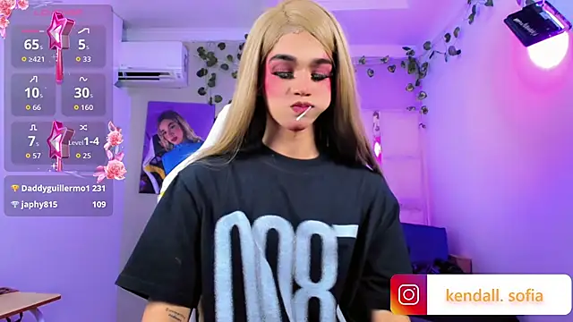 Sophiaa_doll_ webcam