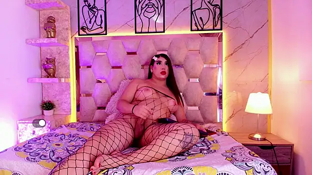 Nina_Strauss webcam