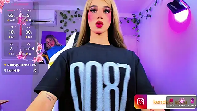Sophiaa_doll_ webcam