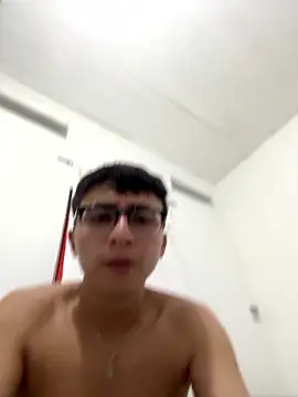 CamiRojas_boy webcam