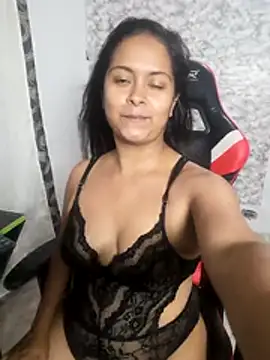 Zarinamoon live cam on StripChat