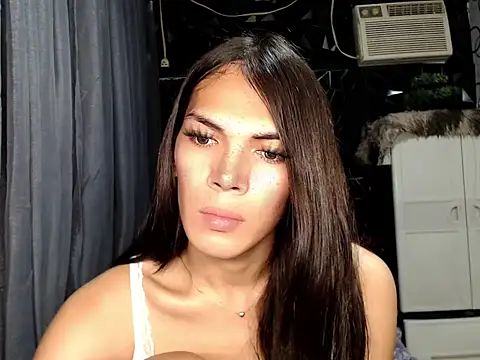 GORGEOUS_CARMEE webcam