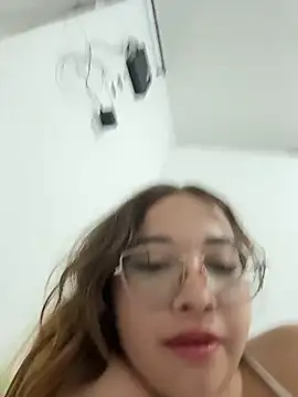AliciaWhite_nt webcam