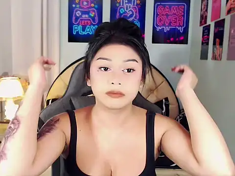 SexxyTsLoverr live sex cam