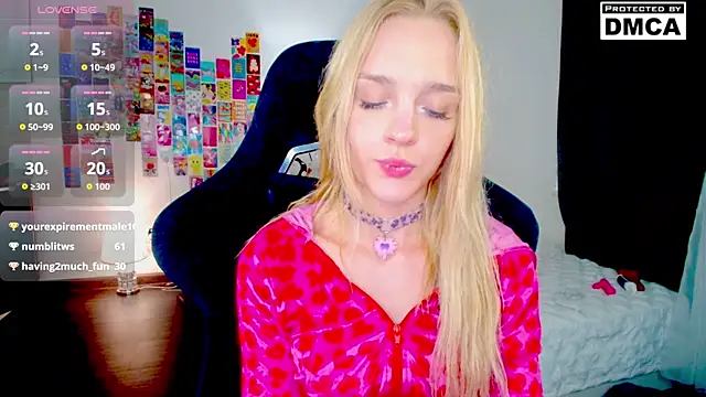 Aliceglass__ webcam