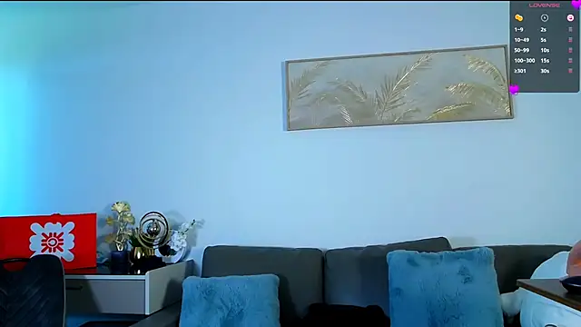 MinaGloww webcam