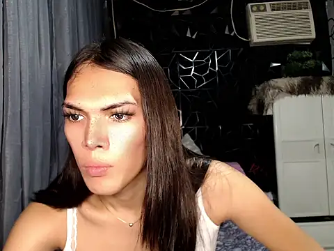 GORGEOUS_CARMEE webcam