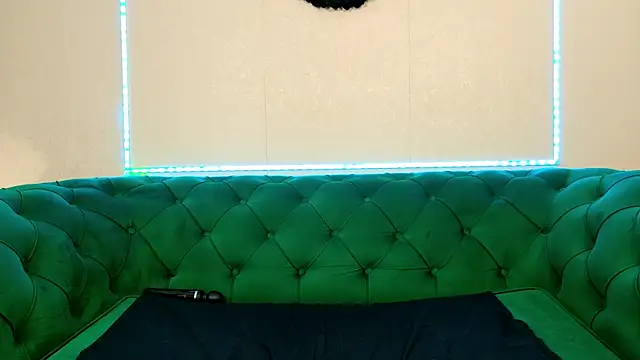 IvanaCharm webcam