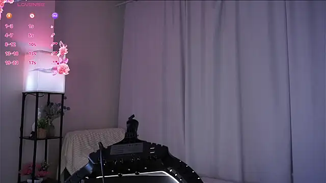 ClarineCasebolt webcam