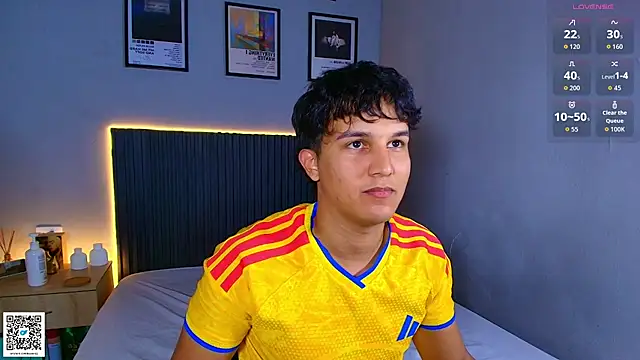 Leo_Savage_ webcam