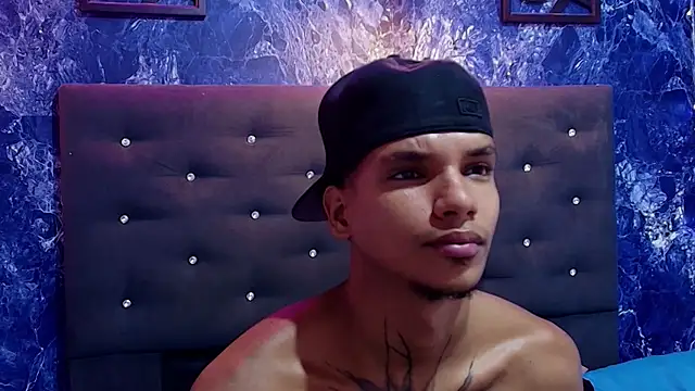 kai_storm77 webcam