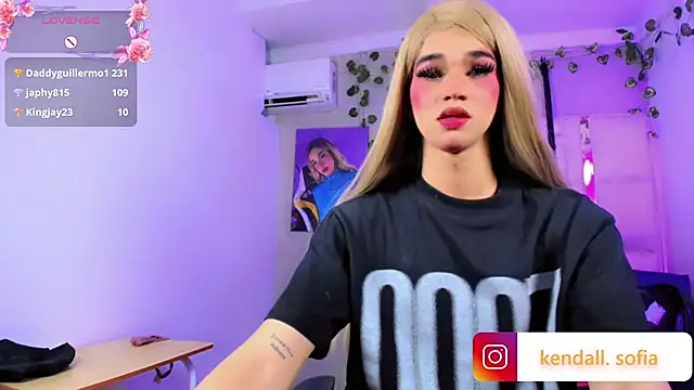 Sophiaa_doll_ webcam