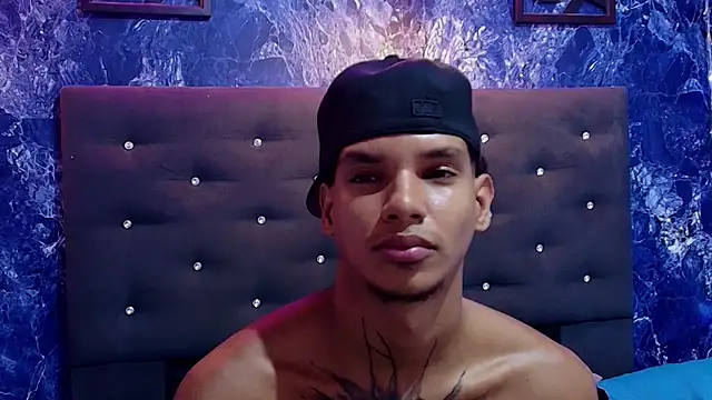 kai_storm77 webcam