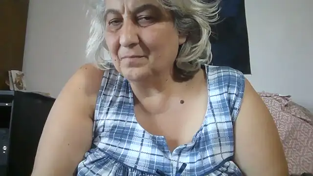 ExquisiteMature webcam