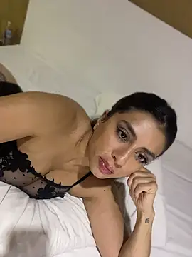 SweetHushviolet webcam