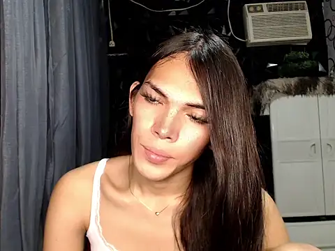 GORGEOUS_CARMEE live cam on StripChat