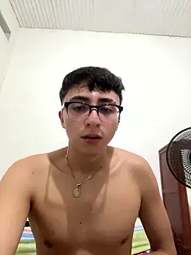 CamiRojas_boy webcam
