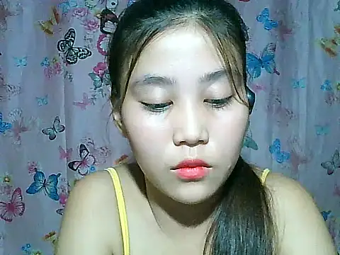 SexyAsianPussy4u webcam