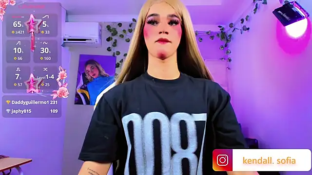 Sophiaa_doll_ webcam