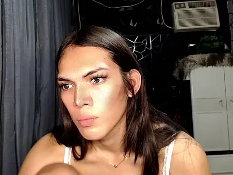 GORGEOUS_CARMEE webcam