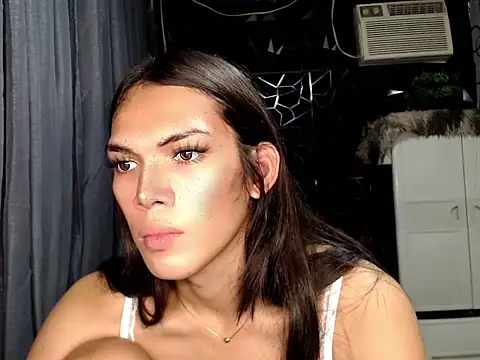 GORGEOUS_CARMEE webcam
