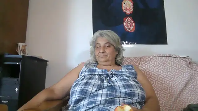 ExquisiteMature webcam