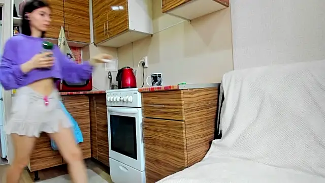ErlinaBuoy live cam on StripChat
